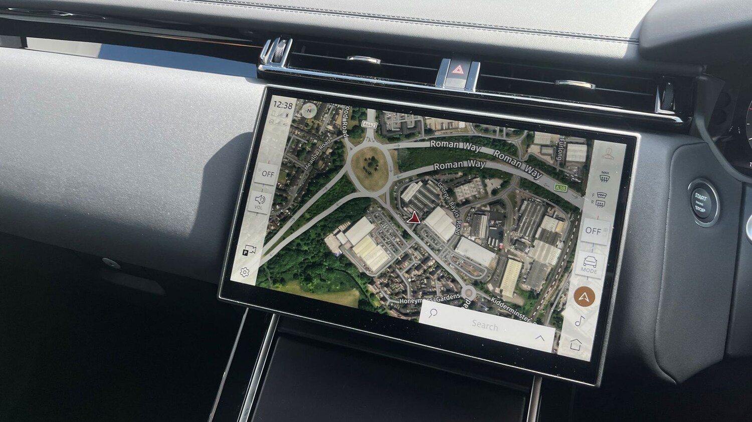 Used Land Rover Range Rover Velar 2025 for sale - 77177759: Photo 11