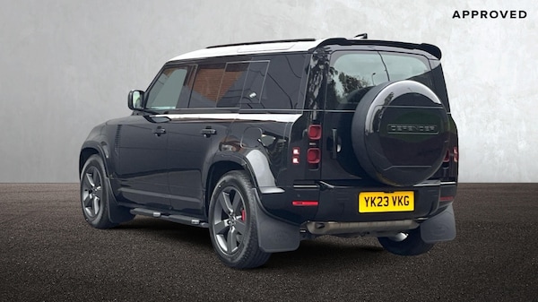 Used Land Rover Defender 2023 for sale - 76296982: Photo 2