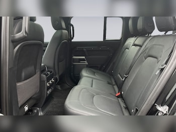 Used Land Rover Defender 2023 for sale - 76296982: Photo