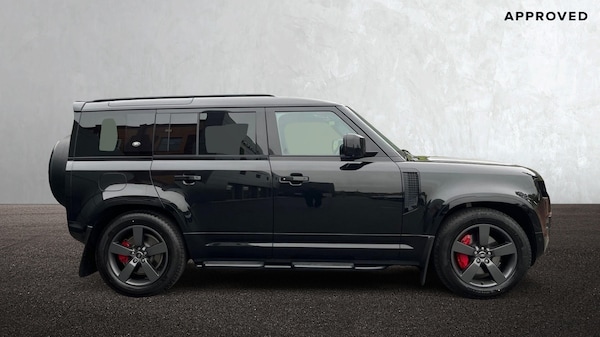 Used Land Rover Defender 2023 for sale - 76296982: Photo 5
