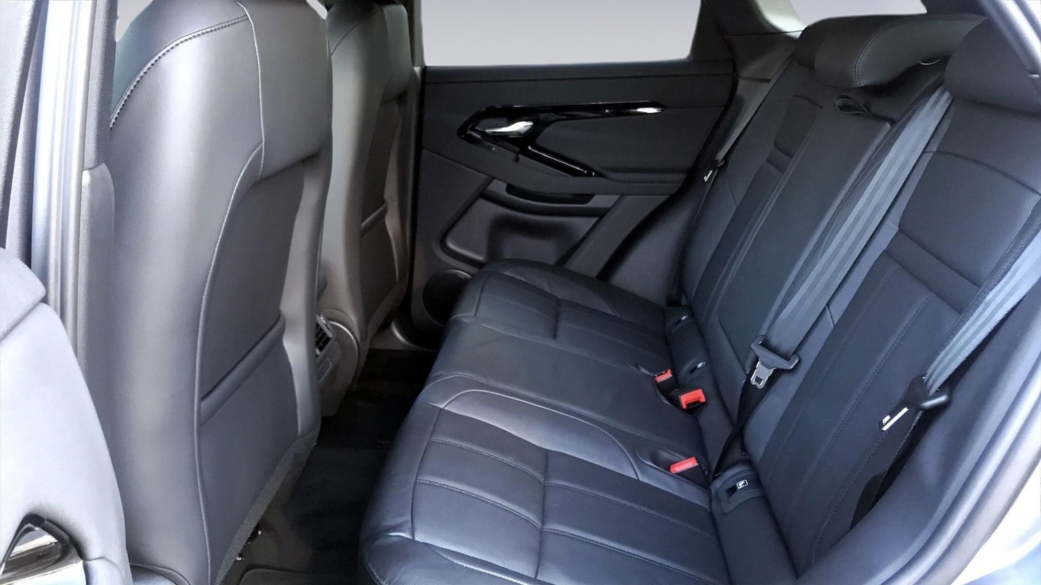 Used Land Rover Range Rover Evoque 2024 for sale - 76111409: Photo 4