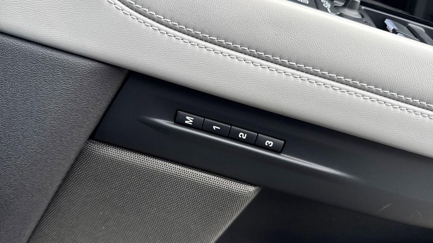 Used Land Rover Range Rover Evoque 2023 for sale - 78008567: Photo 24