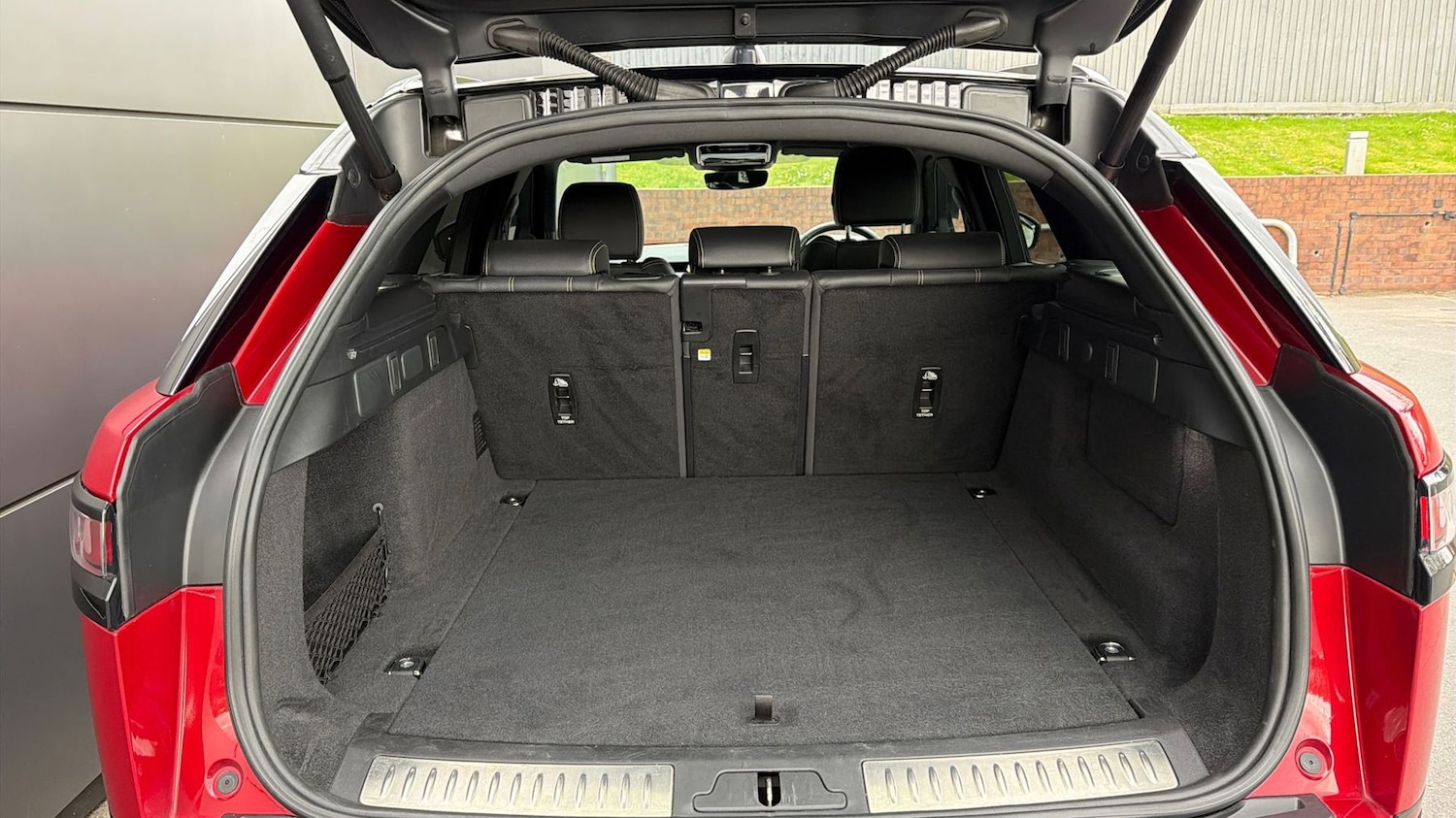 Used Land Rover Range Rover Velar 2023 for sale - 78206391: Photo 10