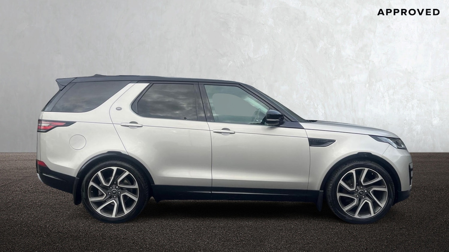 Used Land Rover Discovery 2017 for sale - 76296974: Photo 5