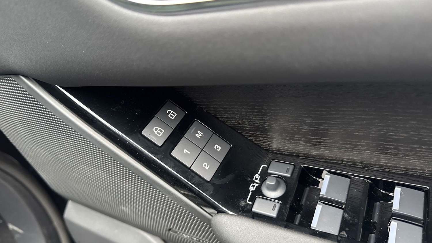 Used Land Rover Range Rover Velar 2026 for sale - 77457377: Photo 23