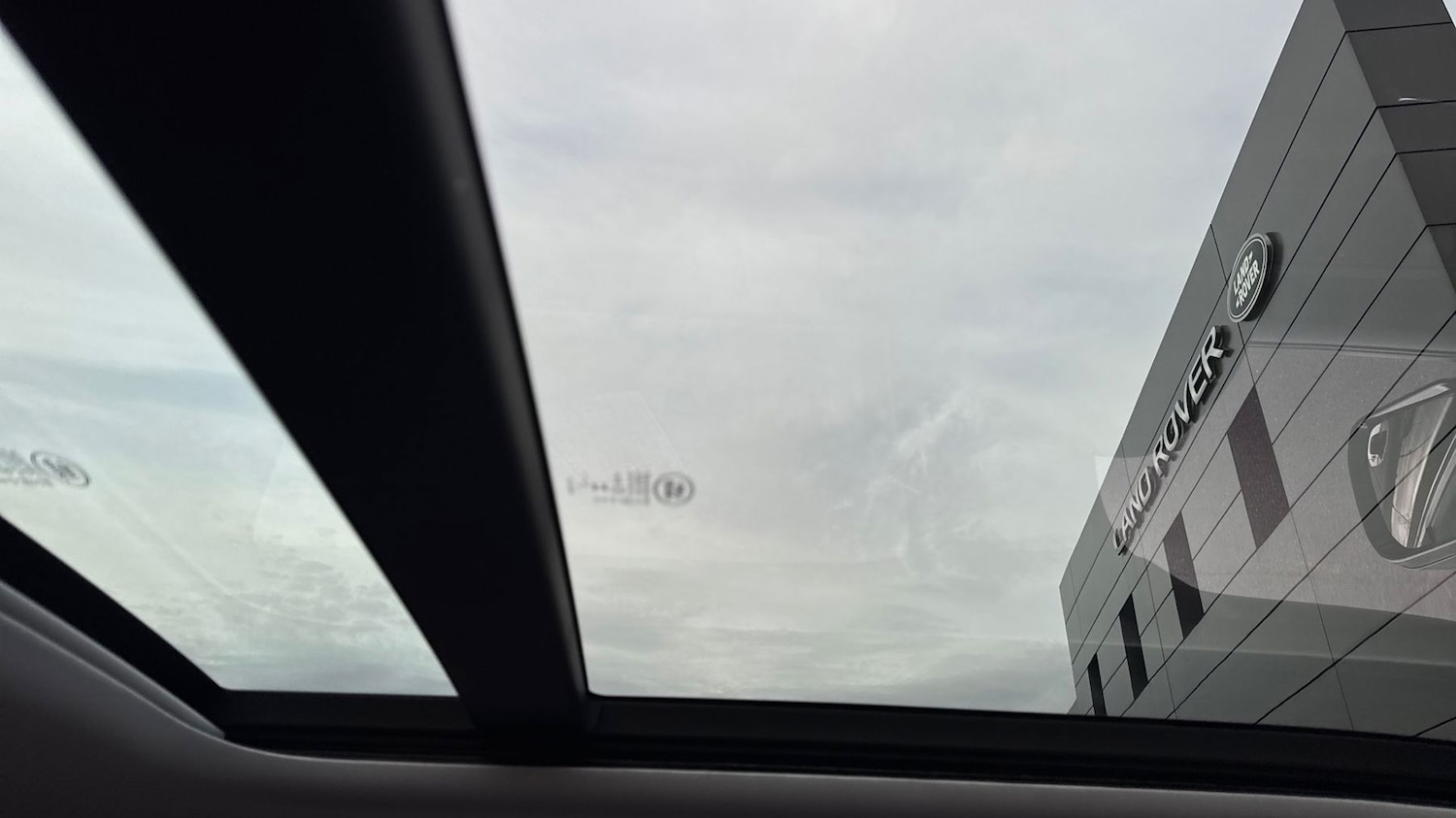 Used Land Rover Defender 2025 for sale - 78008611: Photo 21