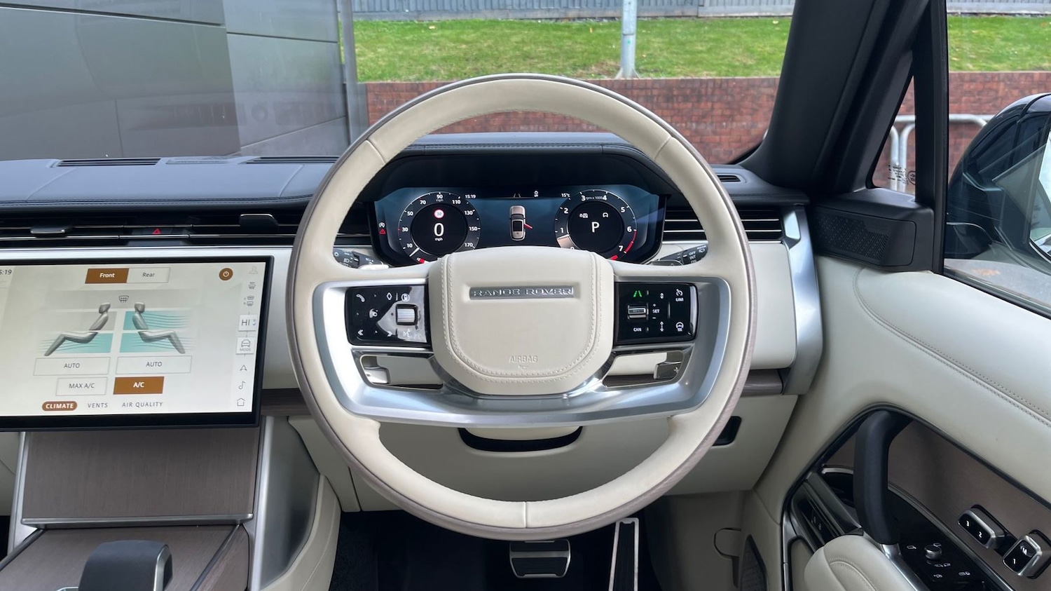 Used Land Rover Range Rover 2025 for sale - 77176773: Photo 15