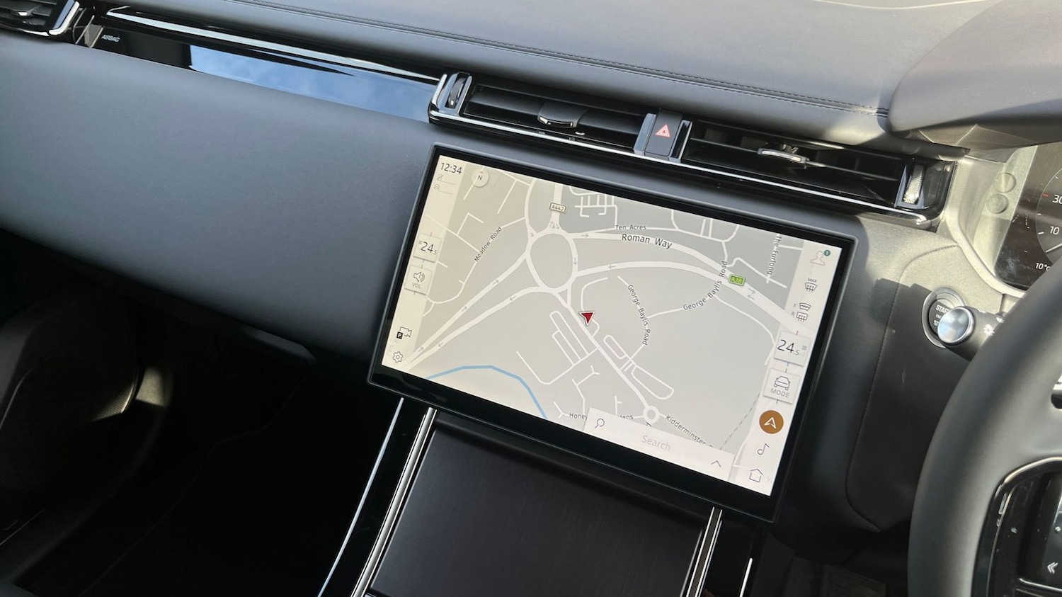 Used Land Rover Range Rover Velar 2025 for sale - 76110849: Photo 11
