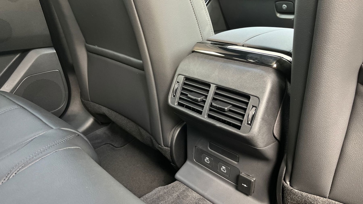 Used Land Rover Range Rover Velar 2025 for sale - 76110849: Photo 18