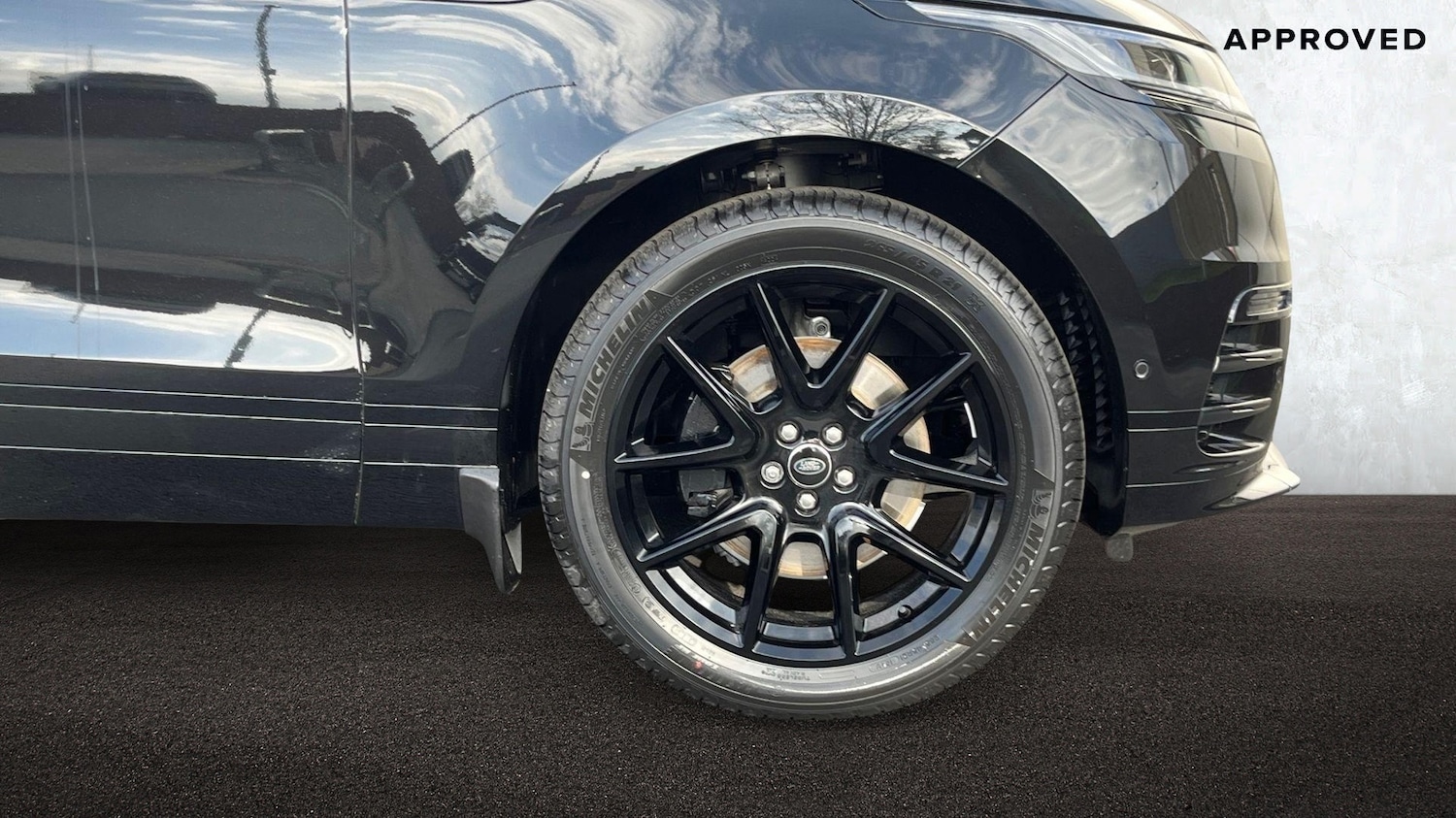 Used Land Rover Range Rover Velar 2025 for sale - 76110849: Photo 8