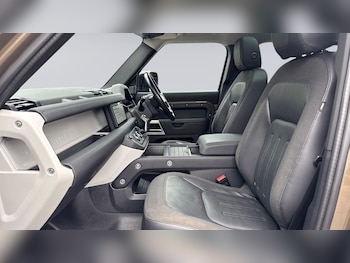 Used Land Rover Defender 90 2021 for sale - 77826170: Photo