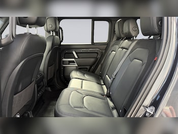 Used Land Rover Defender 2022 for sale - 79427329: Photo