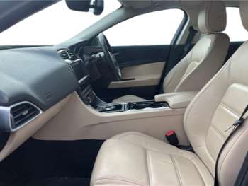 Used Jaguar XE 2016 for sale - 74763248: Photo