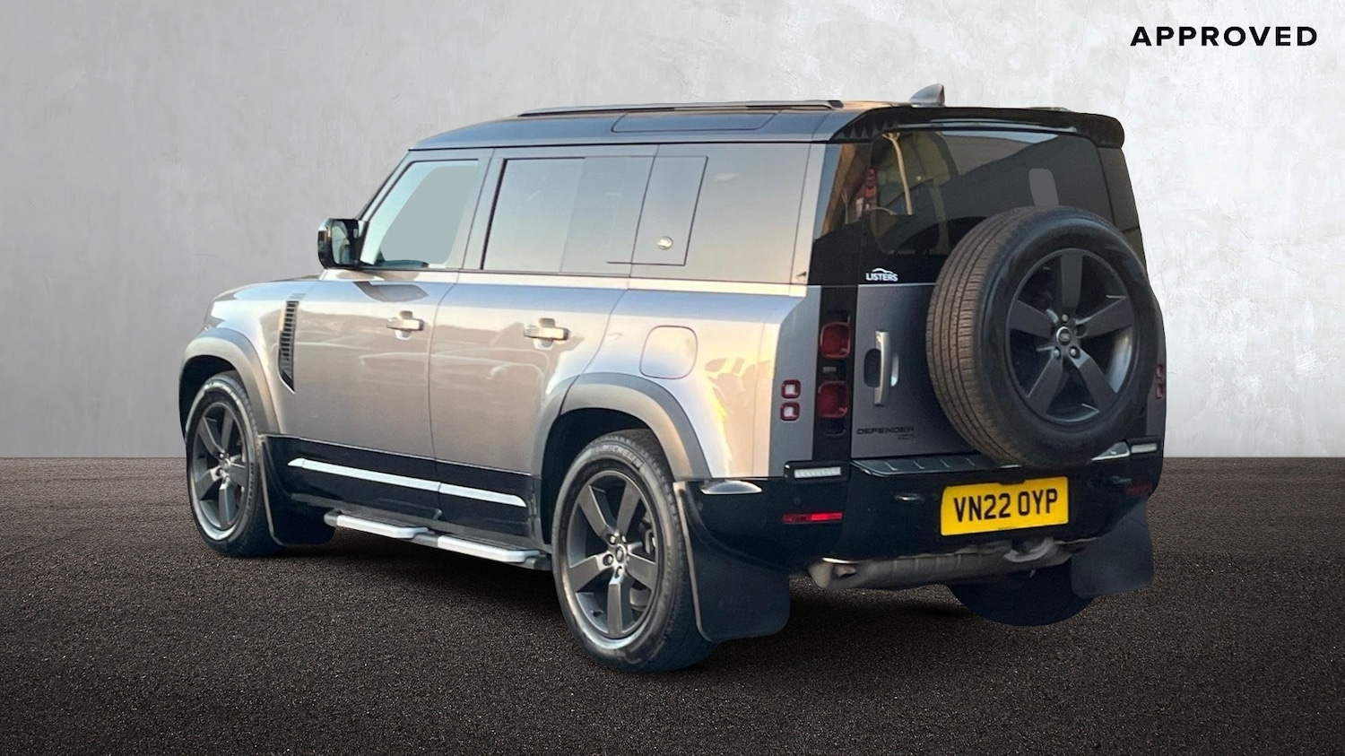 Used Land Rover Defender 2022 for sale - 76609237: Photo 2