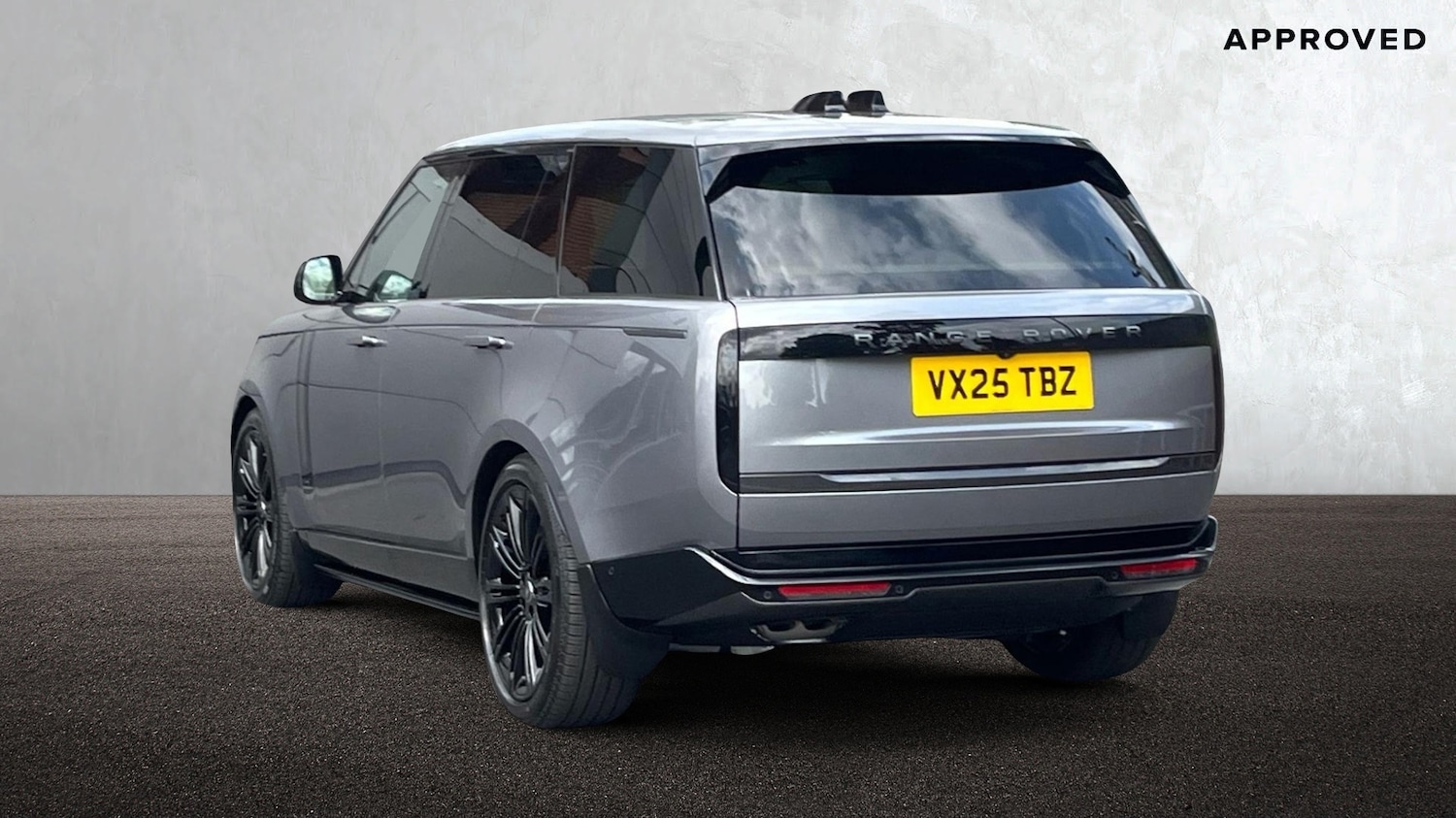 Used Land Rover Range Rover 2025 for sale - 76110745: Photo 2