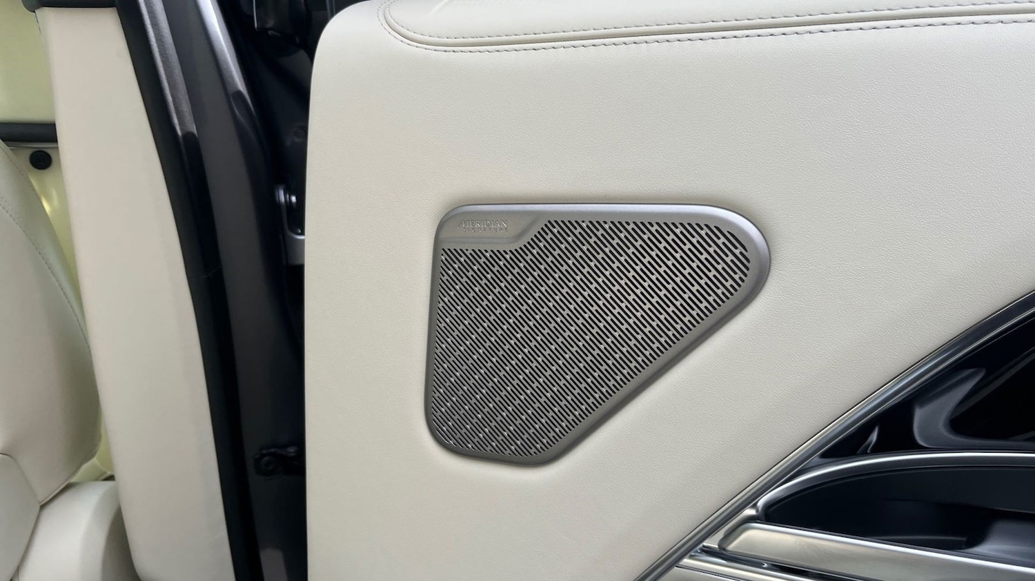 Used Land Rover Range Rover 2025 for sale - 76110745: Photo 24