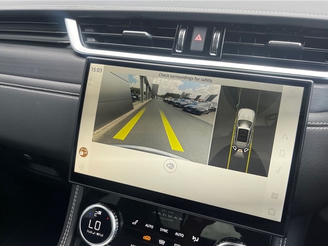 Used Jaguar F-Pace 2023 for sale - 76110523: Photo 12