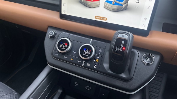 Used Land Rover Defender 2022 for sale - 76296981: Photo 13