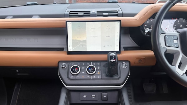Used Land Rover Defender 2022 for sale - 76296981: Photo 14