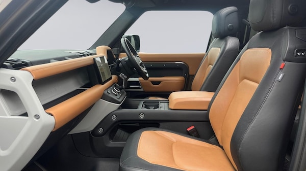 Used Land Rover Defender 2022 for sale - 76296981: Photo 3