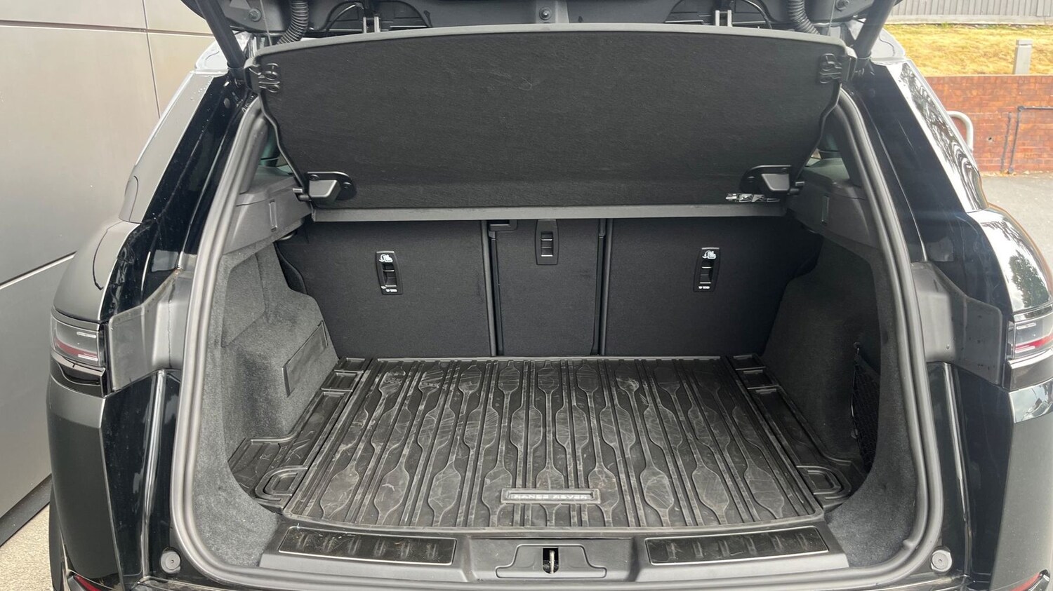 Used Land Rover Range Rover Evoque 2025 for sale - 77539376: Photo 10