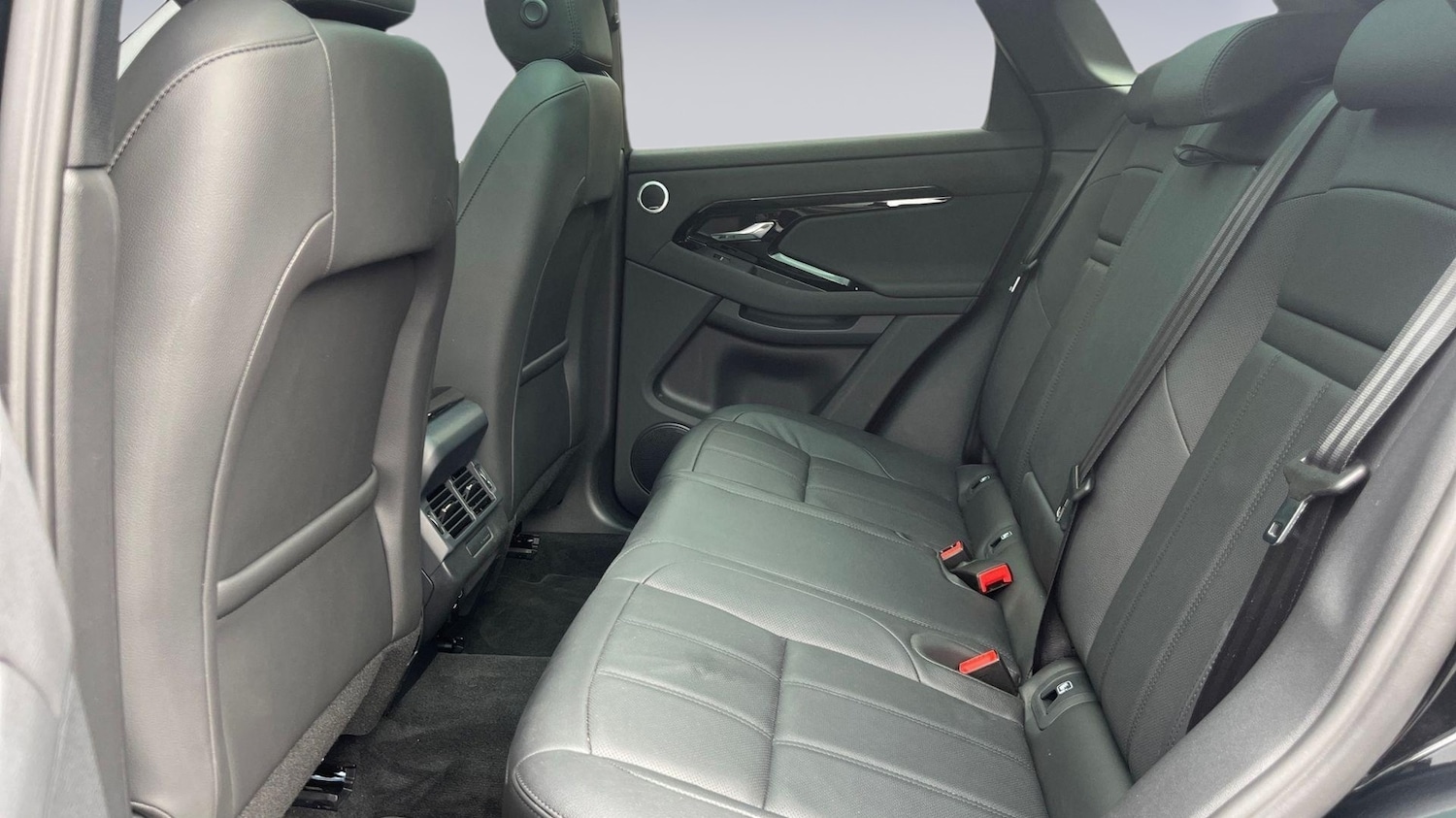 Used Land Rover Range Rover Evoque 2025 for sale - 77539376: Photo 4