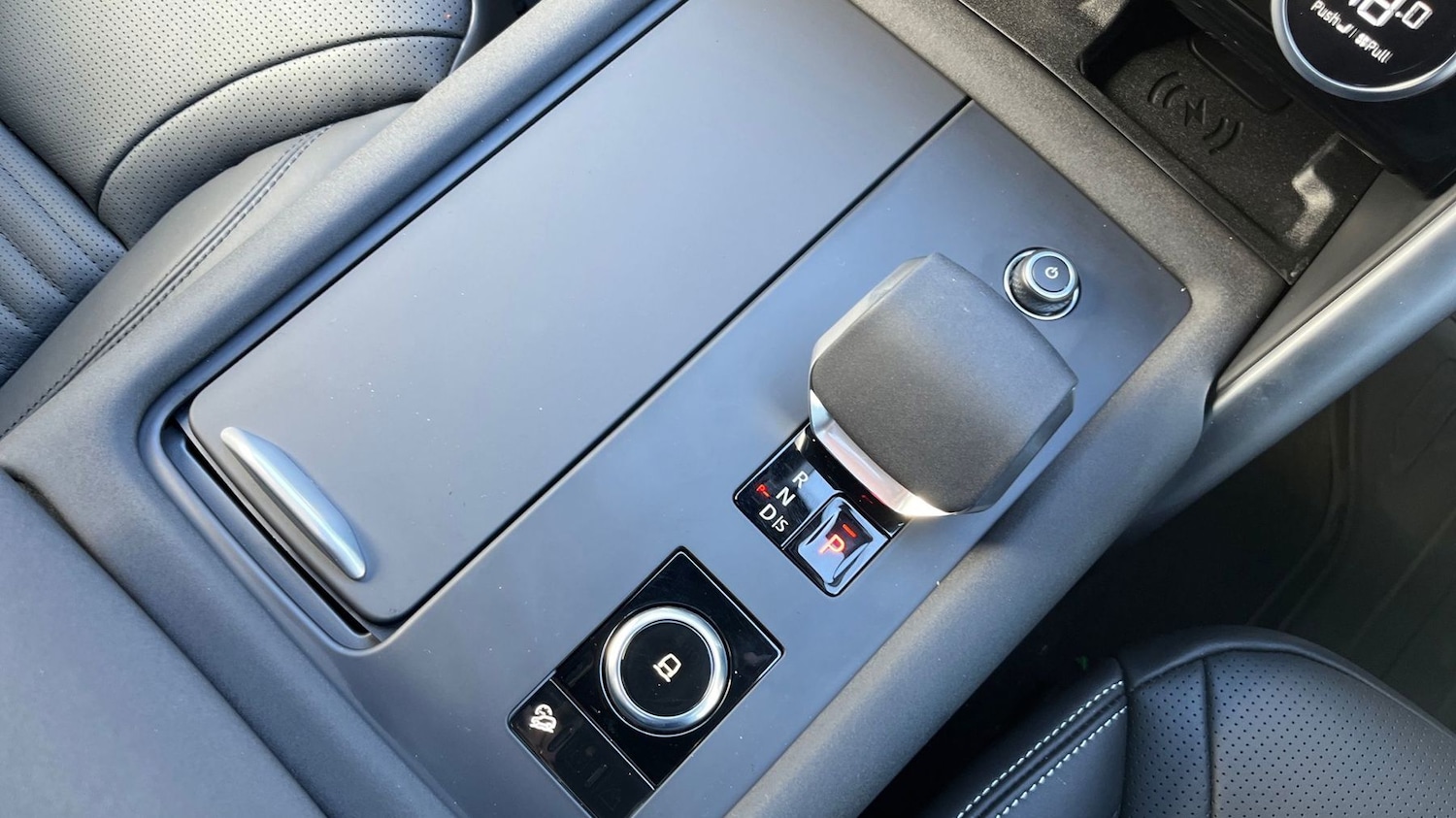 Used Land Rover Discovery 2025 for sale - 76110830: Photo 13