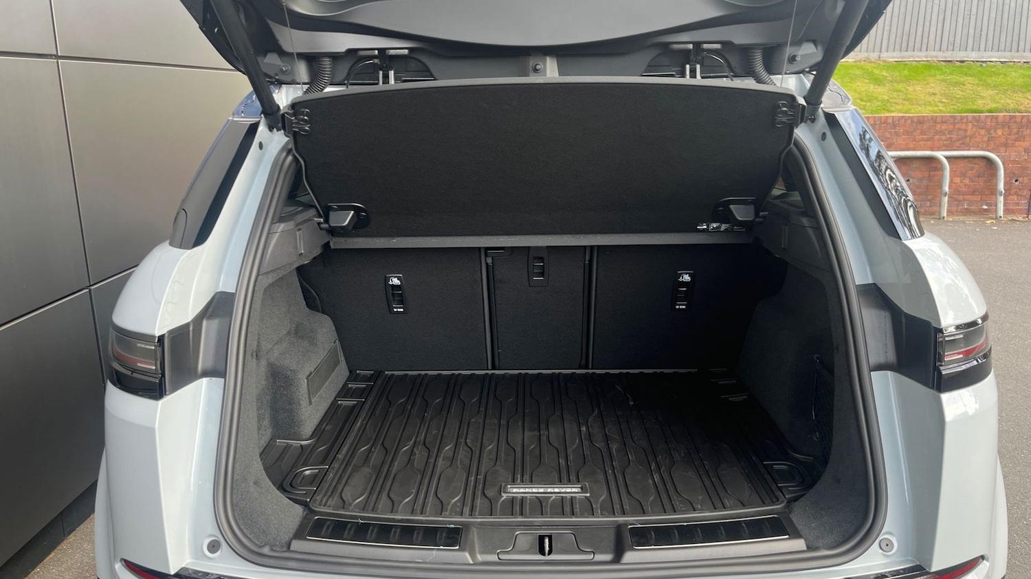 Used Land Rover Range Rover Evoque 2025 for sale - 76190654: Photo 10