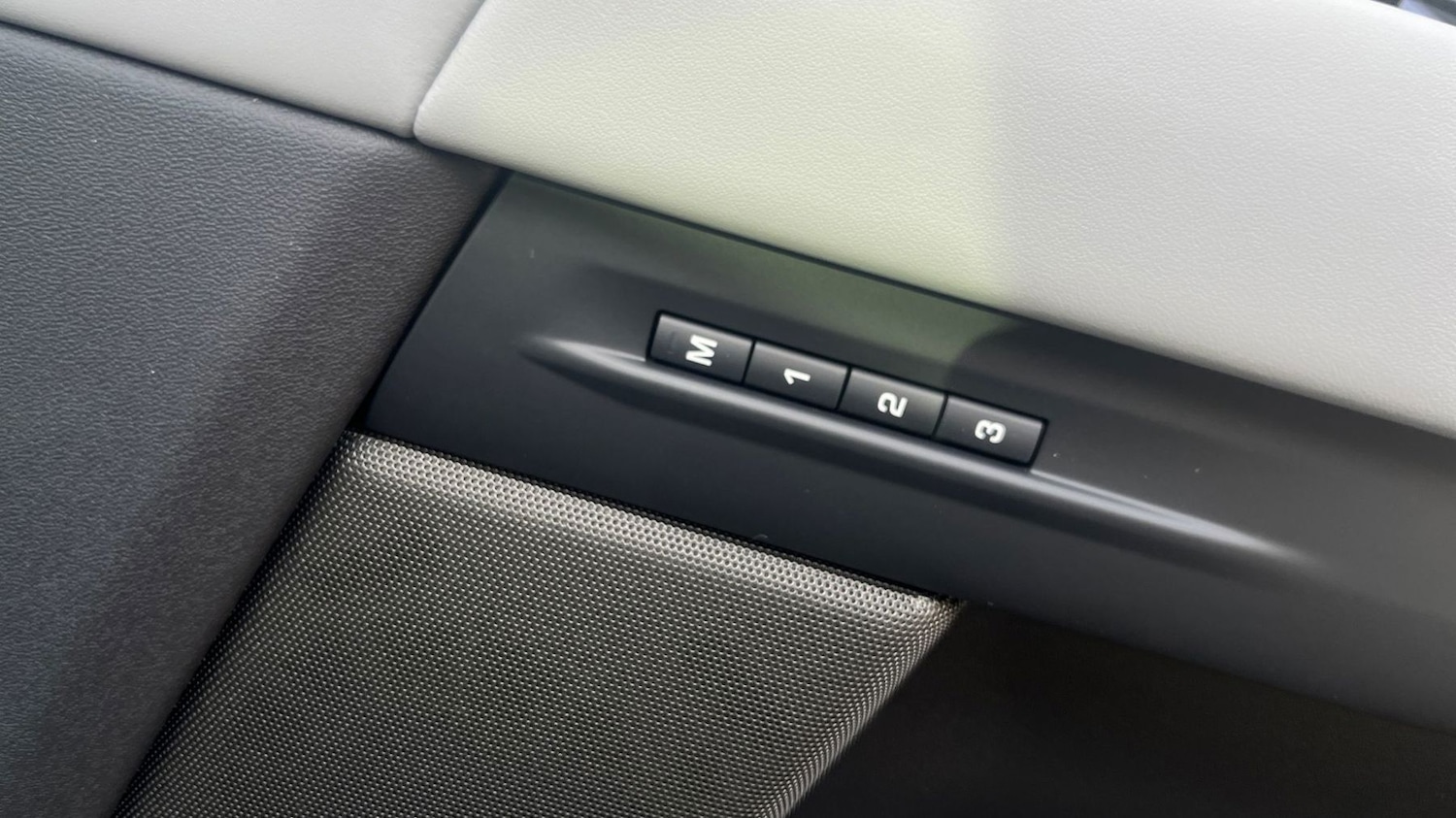 Used Land Rover Range Rover Evoque 2025 for sale - 76190654: Photo 25