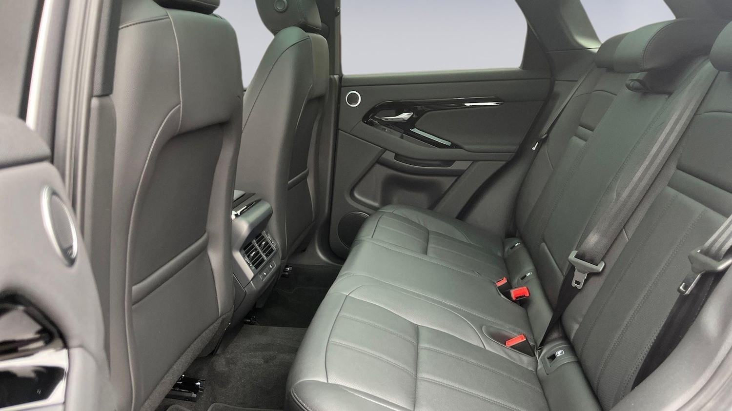 Used Land Rover Range Rover Evoque 2025 for sale - 76110753: Photo 4