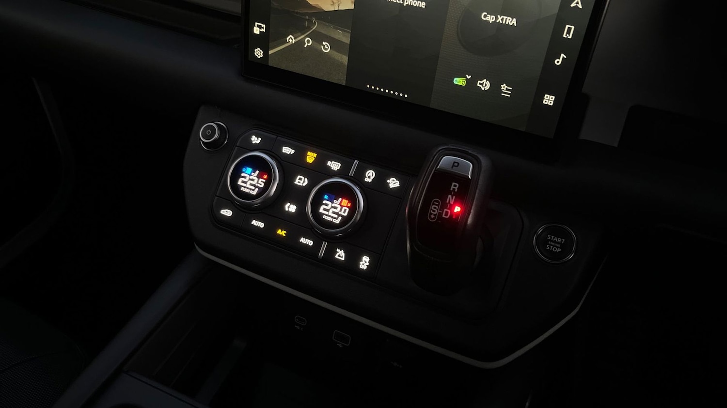 Used Land Rover Defender 2023 for sale - 77177005: Photo 13