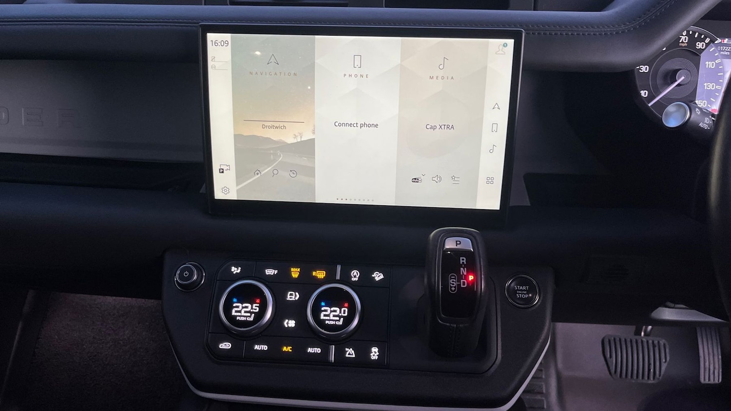 Used Land Rover Defender 2023 for sale - 77177005: Photo 14