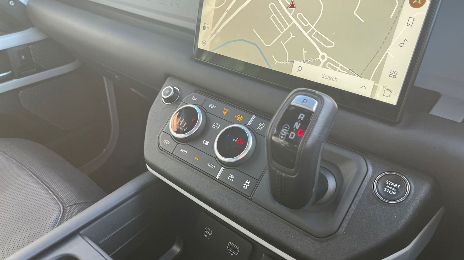 Used Land Rover Defender 2023 for sale - 76716710: Photo 13