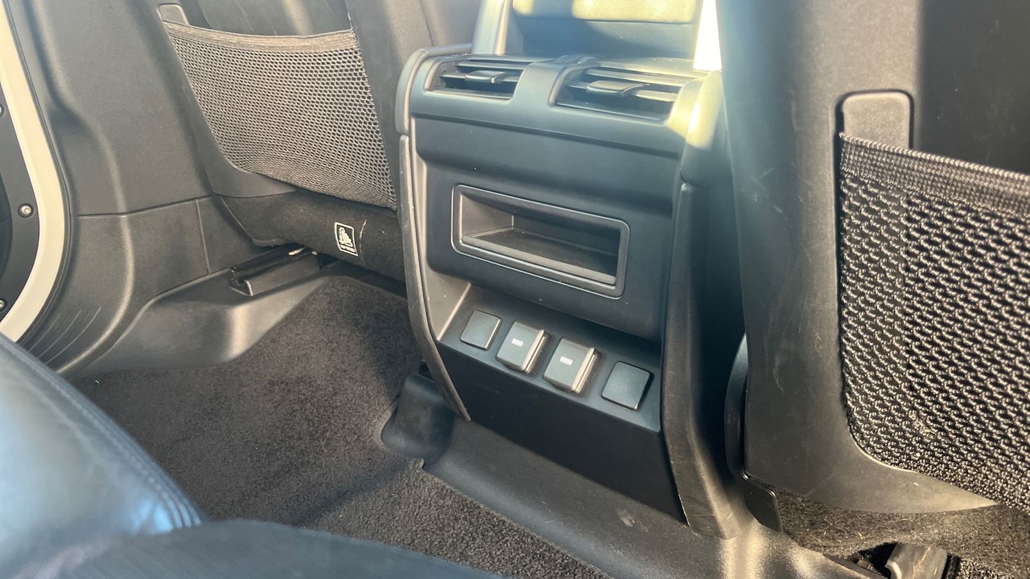 Used Land Rover Defender 2023 for sale - 76716710: Photo 18