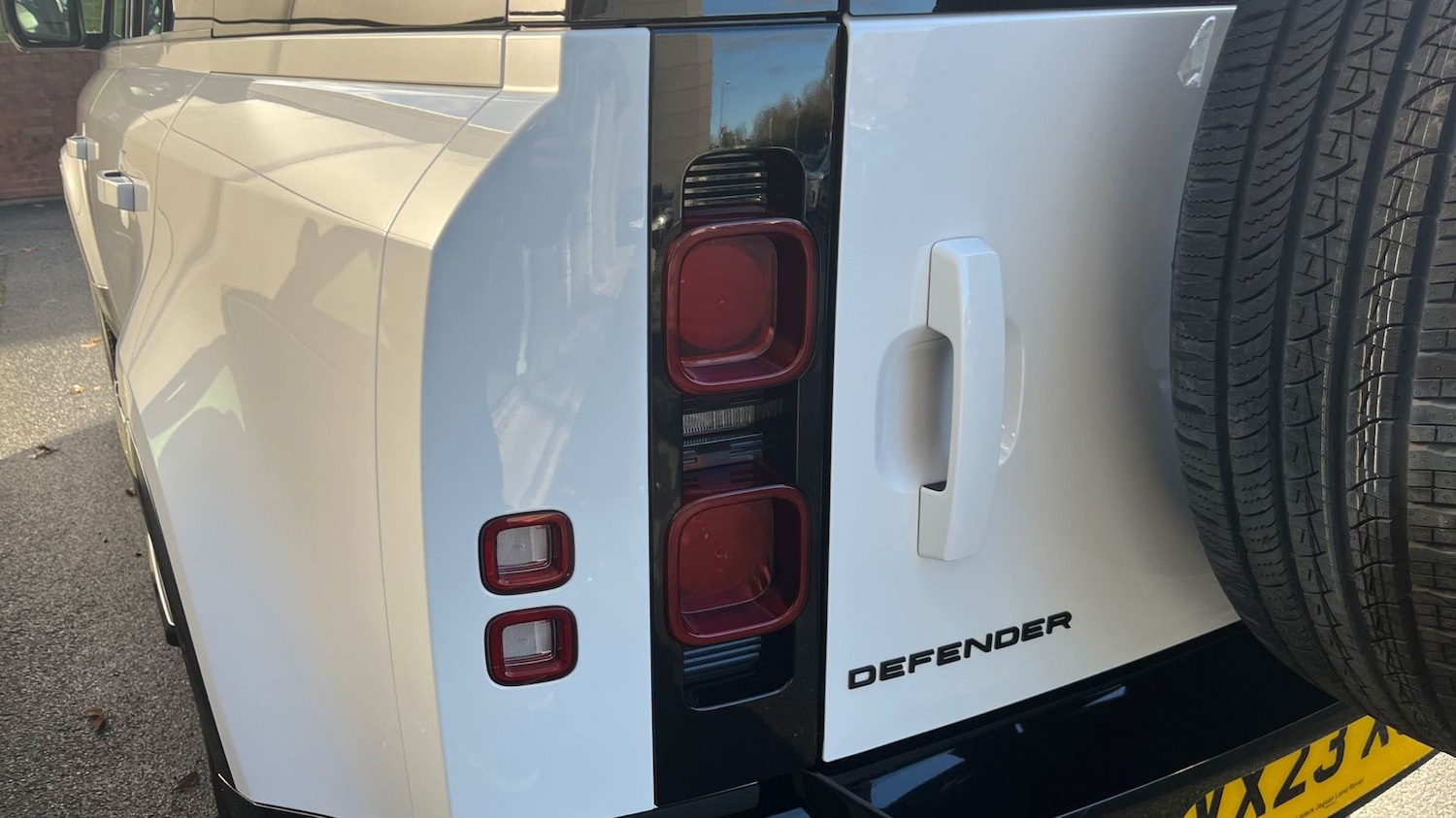 Used Land Rover Defender 2023 for sale - 76716710: Photo 19