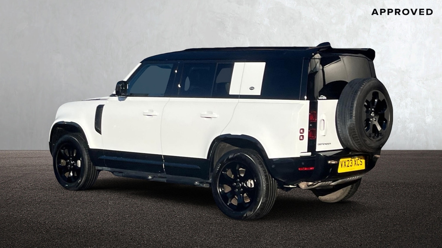 Used Land Rover Defender 2023 for sale - 76716710: Photo 2