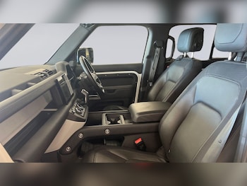 Used Land Rover Defender 2023 for sale - 76716710: Photo