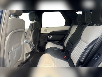 Used Land Rover Discovery 2023 for sale - 77926916: Photo