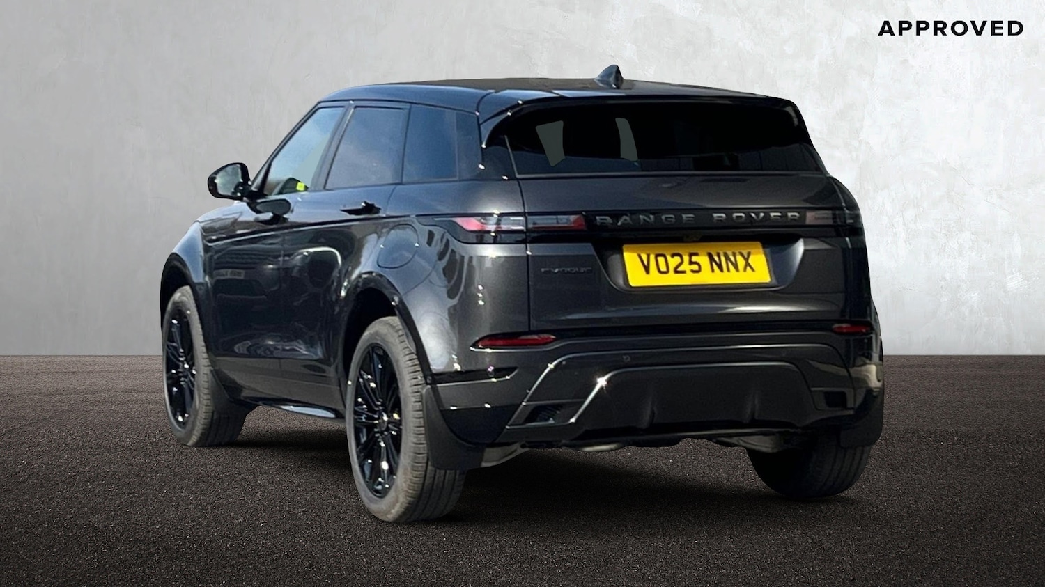 Used Land Rover Range Rover Evoque 2025 for sale - 76111144: Photo 2