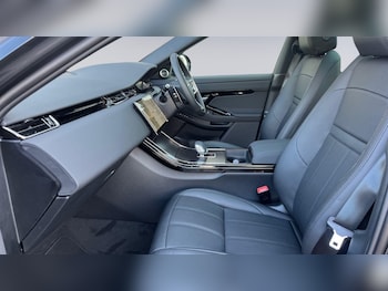 Used Land Rover Range Rover Evoque 2025 for sale - 76111144: Photo