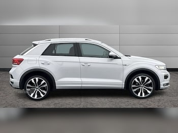 Used Volkswagen T-Roc 2021 for sale - 77647384: Photo