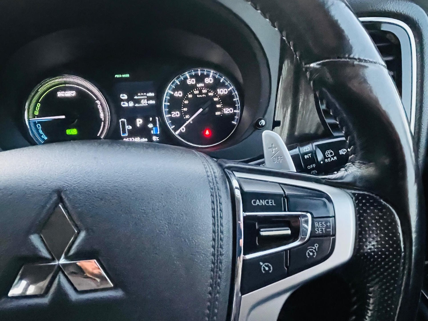 Used Mitsubishi Outlander 2018 for sale - 76607549: Photo 24