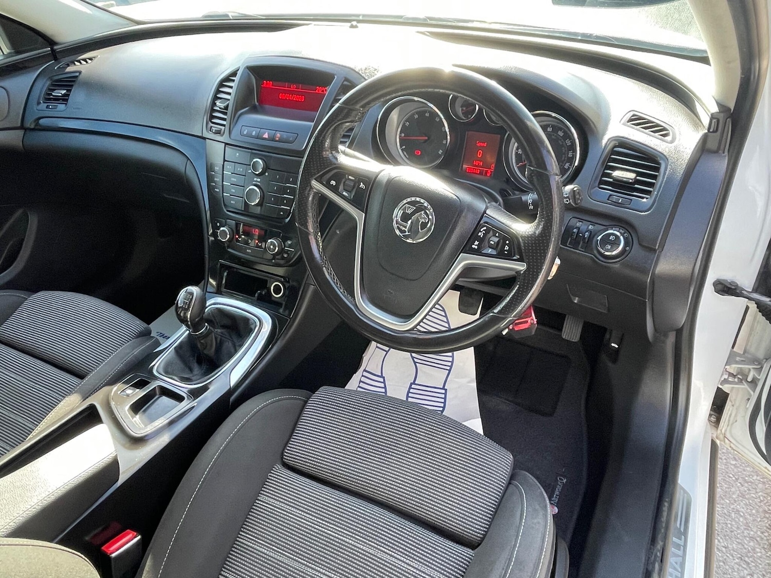 Used Vauxhall Insignia 2012 for sale - 78156877: Photo 8