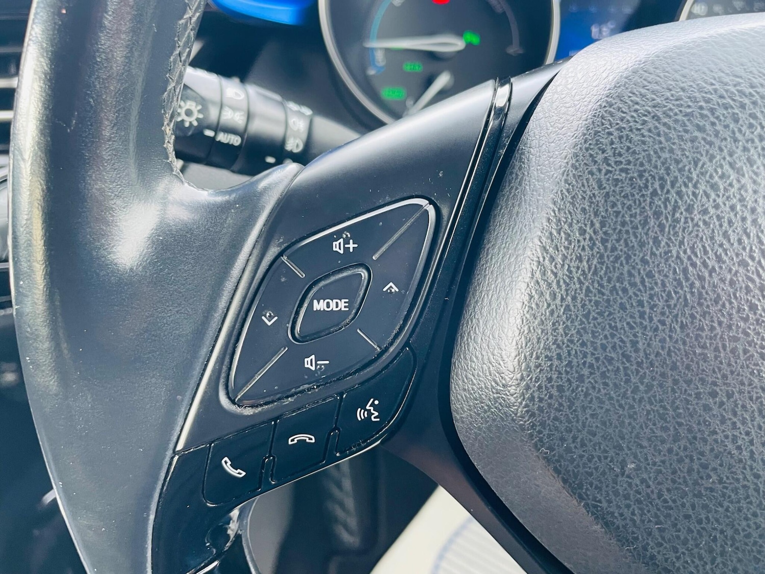 Used Toyota C-HR for sale - 77909577: Photo 24