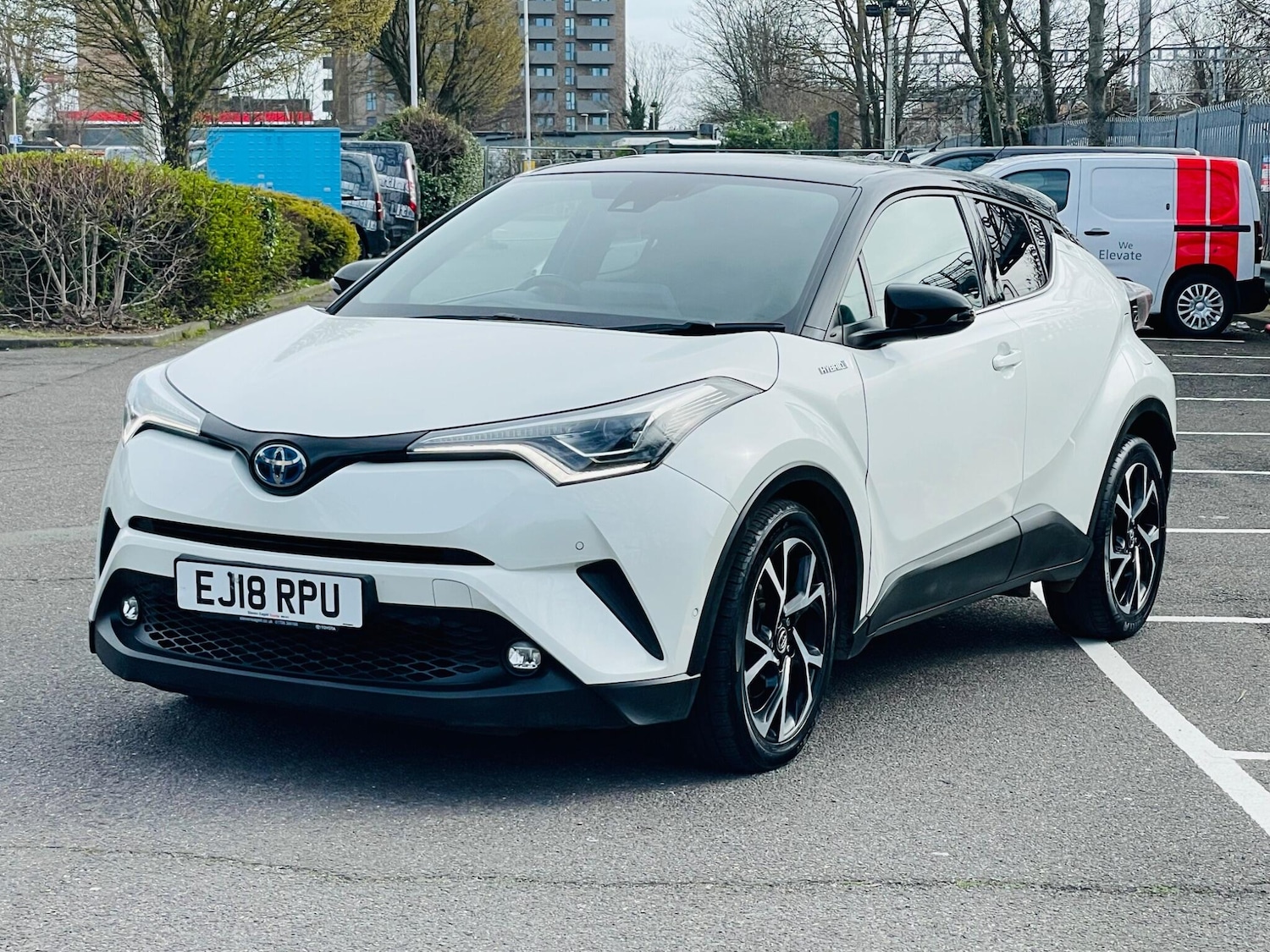 Used Toyota C-HR for sale - 77909577: Photo 3