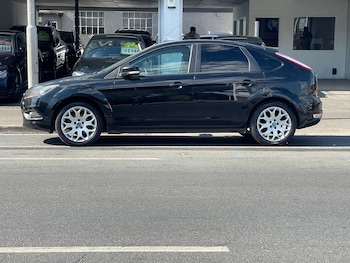 Used Ford Focus 2010 for sale - 79388839: Photo
