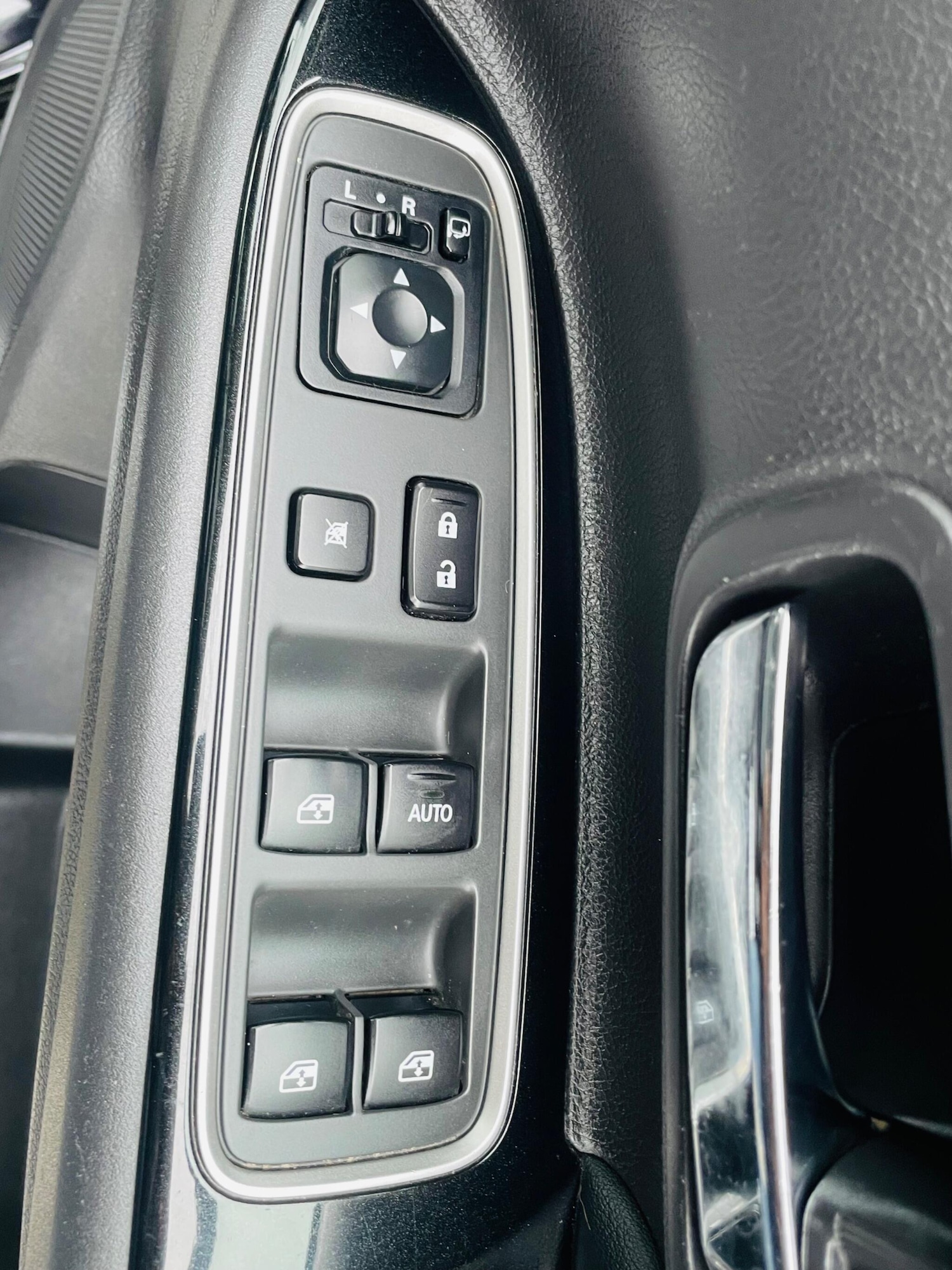 Used Mitsubishi Outlander for sale - 77705047: Photo 21