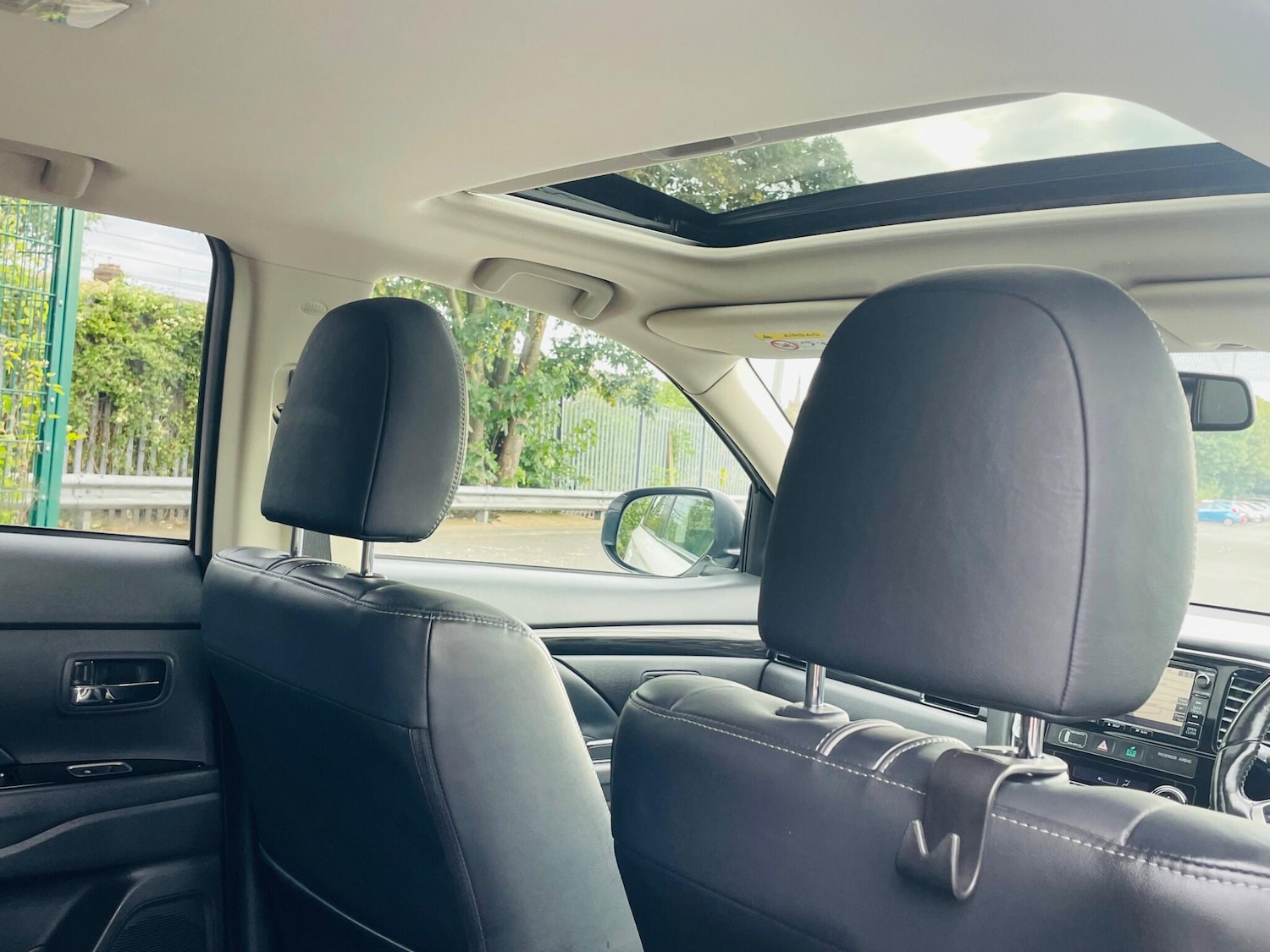 Used Mitsubishi Outlander for sale - 76992657: Photo 10