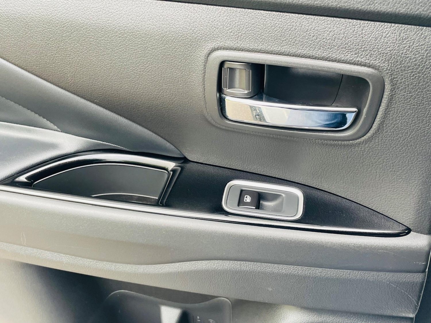 Used Mitsubishi Outlander for sale - 76992657: Photo 16