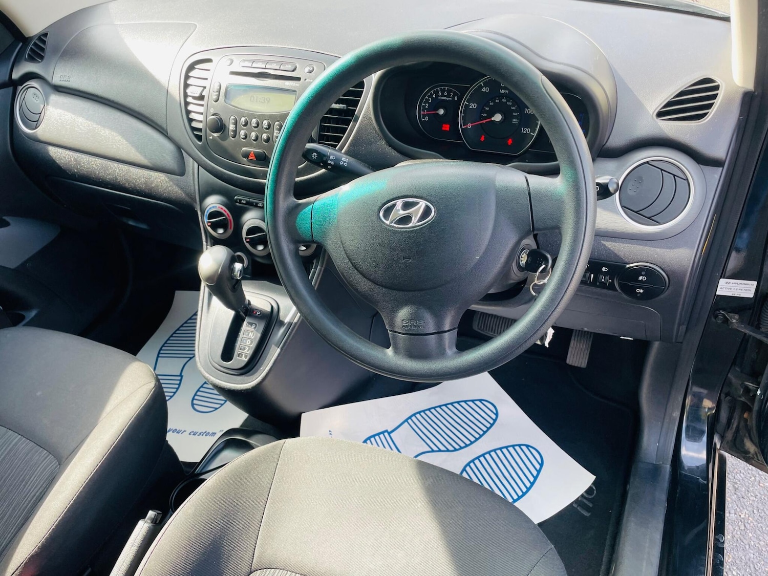 Used Hyundai i10 2011 for sale - 76109306: Photo 13